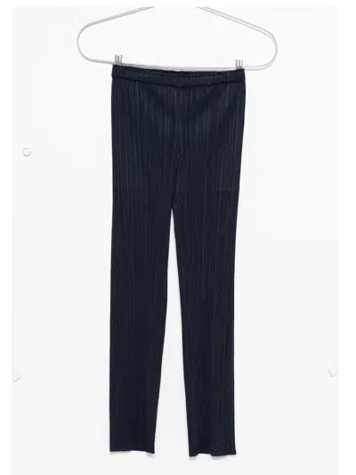 Issey Miyake Pleated Trousers In Black