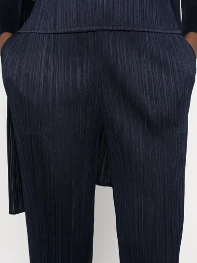 Issey Miyake Pleated Trousers In Black
