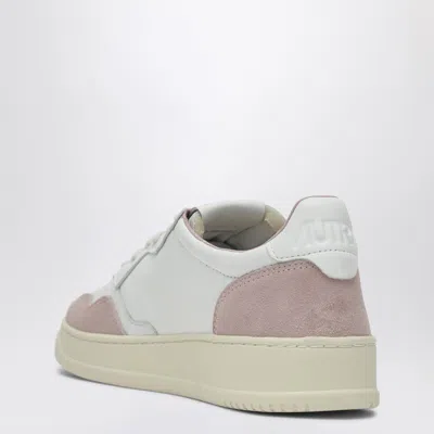 Autry Medalist Sneakers In White/powder Leather And Suede