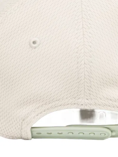 New Era 9forty Cap In White