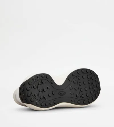 Tod's Low Top Leather Sneakers With Contrast Sole In White