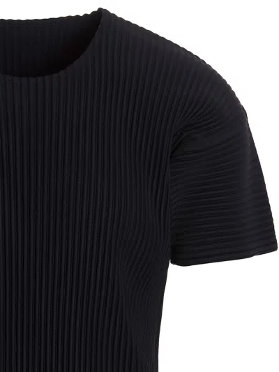 Issey Miyake Basics T-shirt In Black