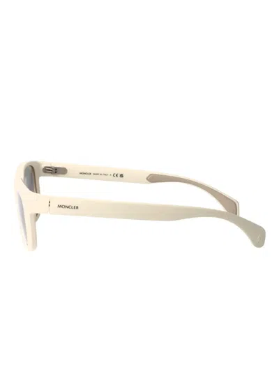Moncler Eyewear Rectangular Frame Sunglasses In Neutral