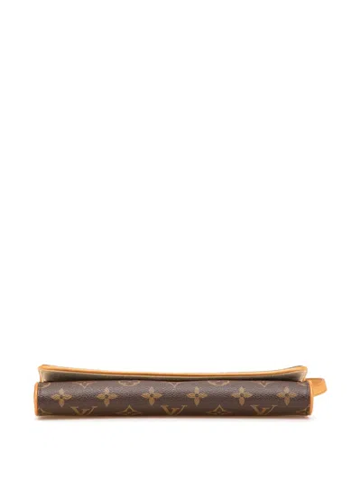 Pre-owned Louis Vuitton 2002 Monogram Pochette Twin Gm Crossbody Bag