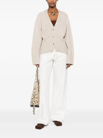 Soft Goat Cashmere V-necked Cardigan