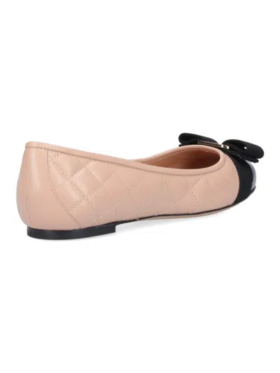 Ferragamo Varina Ballet Flats – Pink/black