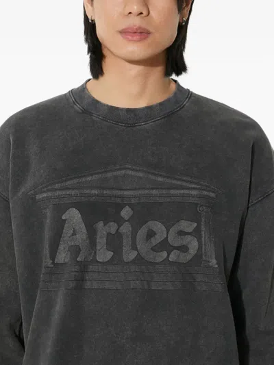 LOGO缀饰圆领卫衣