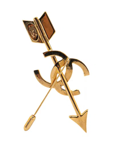 Pre-owned Chanel 1993 Gold Plated Cc Logo And Arrow Brooch Pin Costume Brooch