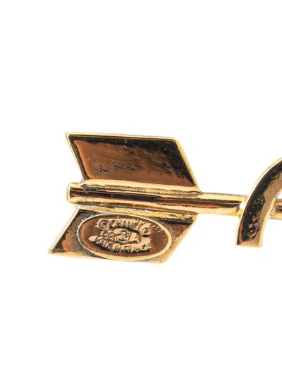 Pre-owned Chanel 1993 Gold Plated Cc Logo And Arrow Brooch Pin Costume Brooch