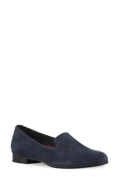 Munro Elena Flat