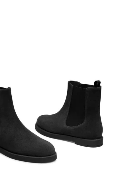 Stuart Weitzman Izzie Chelsea Boot