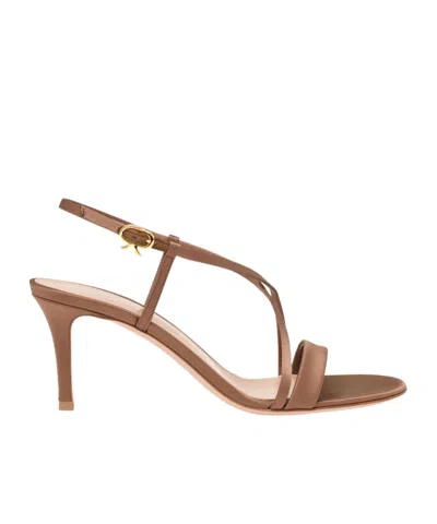 Gianvito Rossi Larisse Strappy Leather Sandals With Gold-tone Detail In Brown