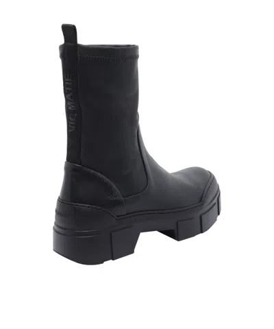 Vic Matie Round Toe Boots In Black