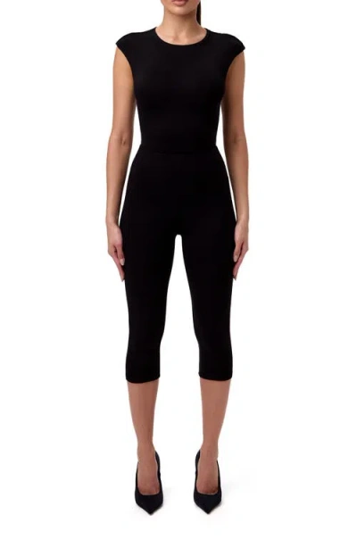 Naked Wardrobe Smooth Sculpt Crop Leggings In Black