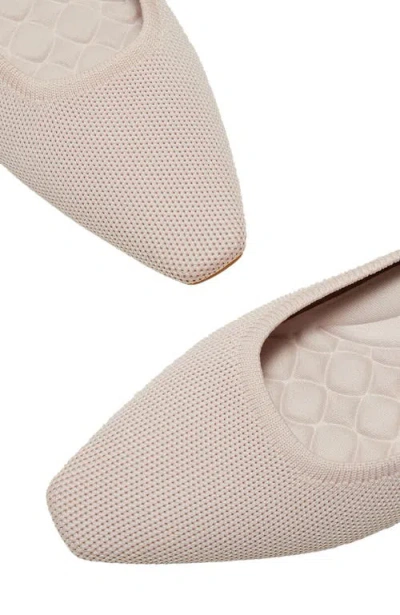 Vivaia Mini Square-toe Flats