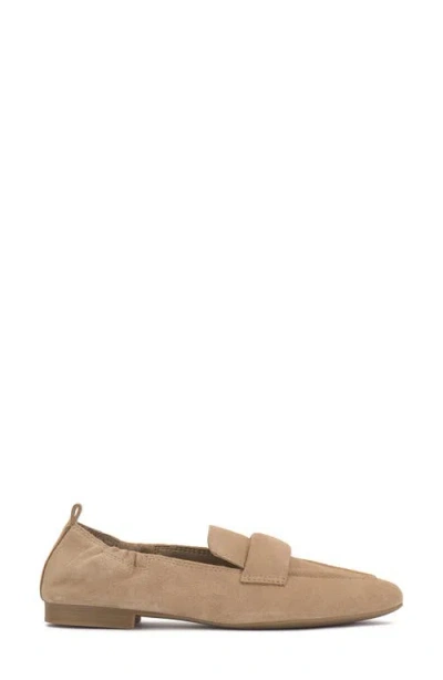 Vince Camuto Azur Flat