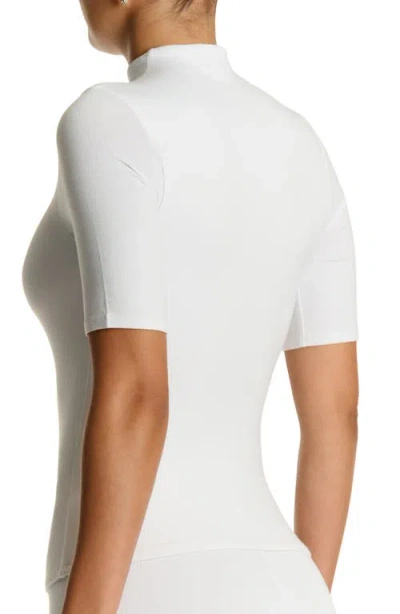 Naked Wardrobe Smooth Sculpt T-shirt In White