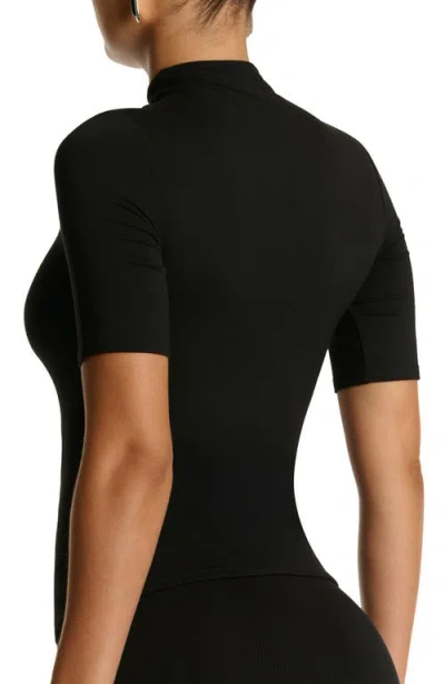 Naked Wardrobe Smooth Sculpt T-shirt In Black
