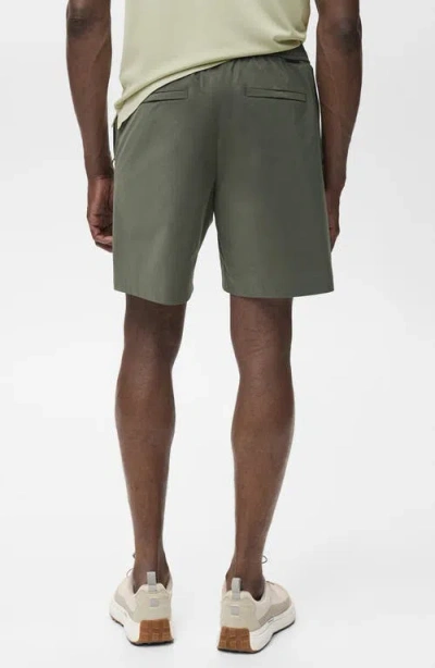 Mango Water Repellent Coolmax® Bermuda Shorts In Green