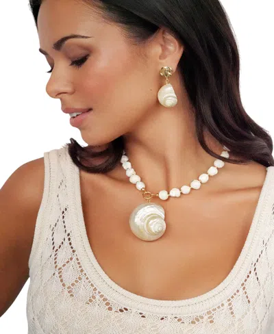 Ettika Sunken Treasure Shell Pendant Necklace In Gold