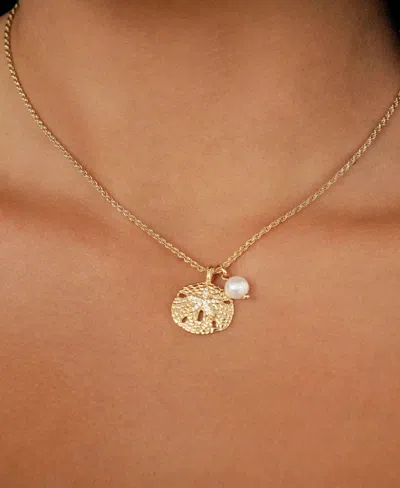 Ettika Sand Dollar Pendant Charm Necklace In Gold