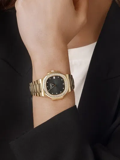 Pre-owned Patek Philippe 1992 Nautilus 37mm In Black