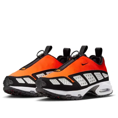 Nike Wmns Air Max Sndr In Red