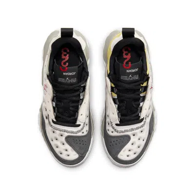 Air Jordan (gs)  Delta 2 'lightning'