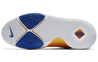 Nike (gs)  Kyrie 3 'mac And Cheese'
