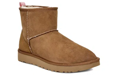 Ugg (wmns)  Classic Mini Ii Graphic Logo Fleece Lined Brown