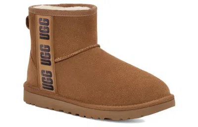 Ugg Classic Suede Logo-detail Ankle Boots