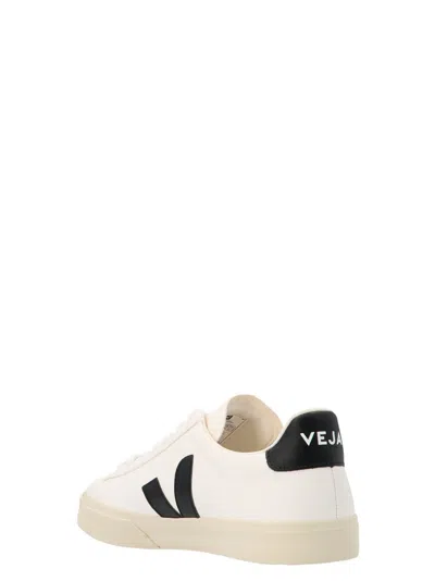 Veja Minimalist White Sneakers With Contrasting Logo In Neutral