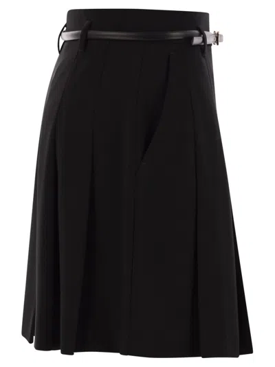 Mm Studio Ivory Crepe Abilita Shorts In Black