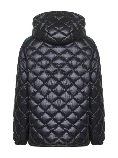 Moncler Short Down Jacket With Diamond Quilting And Hood In Black