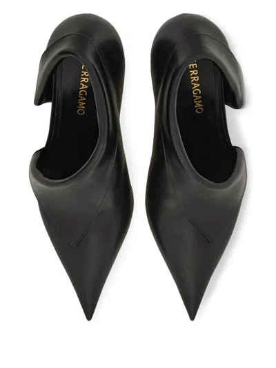 Ferragamo Black Pumps With Pointed Design And Side Opening Detail In Leather Woman In Black