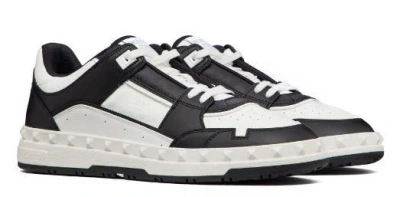 Valentino Garavani Men Two-tone Leather Freedots Sneakers In Black