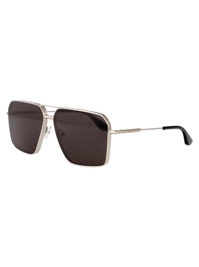 Alexander Mcqueen Am0500s Sunglasses In Black
