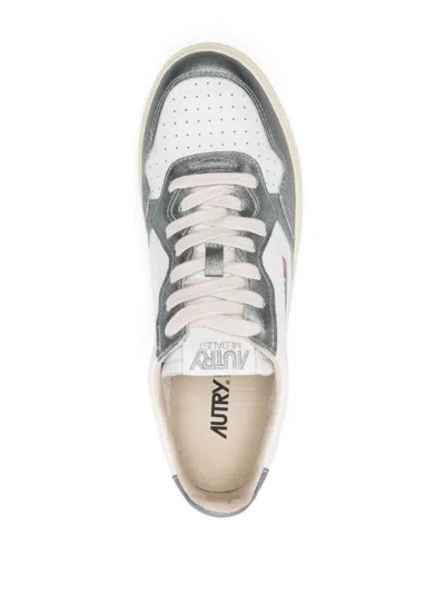 Autry Medalist Low Man Sneakers In Silver