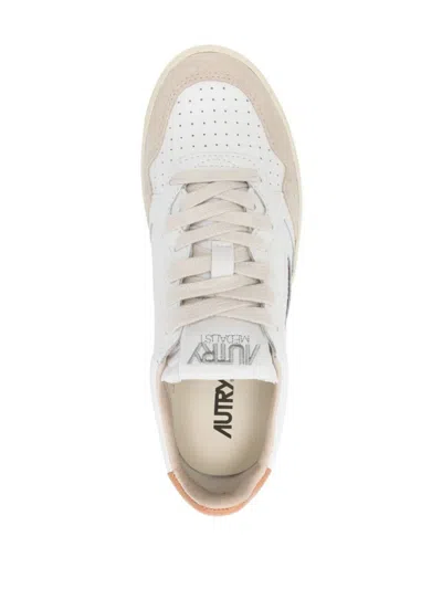 Autry "medalist Low" Woman Sneakers