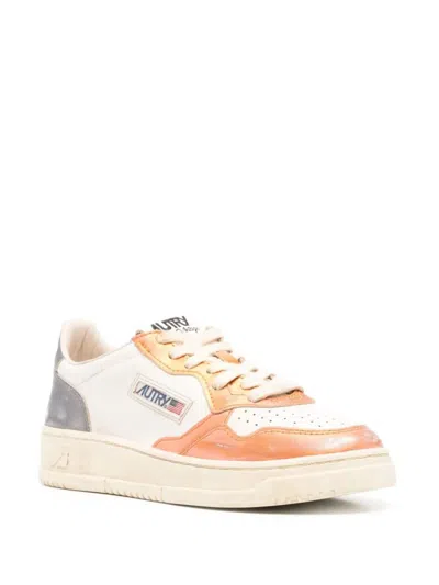Autry Super Vintage Low Woman Sneakers By  In Orange