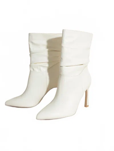 Oasis Society Women Kali Slouch Boots In White