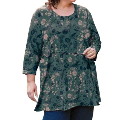 On The Plus Side Flower Heartwood 3/4 Sleeve Tunic - Plus In Hunter In Green