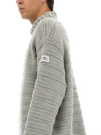Mm6 Maison Margiela Mm6 By Maison Margiela Textured Knit Turtleneck Sweater With Oversized Silhouette In Gray
