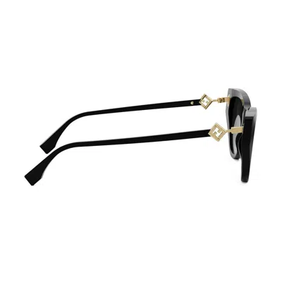 Fendi Smoke Cat Eye Ladies Sunglasses Fe40135i 01a 135 In Black