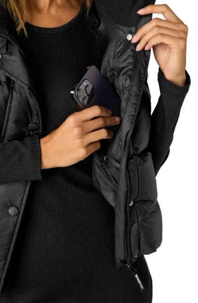Beyond Yoga Big Cozy Puffer Vest In Black