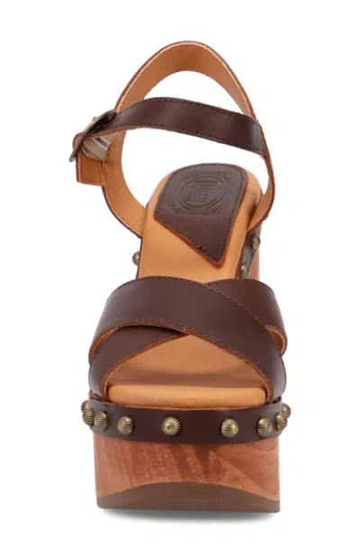 Dingo Lotus Ankle Strap Platform Sandal