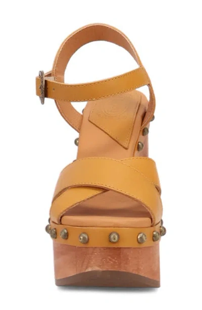 Dingo Lotus Ankle Strap Platform Sandal