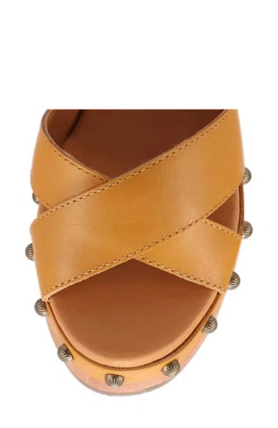 Dingo Lotus Ankle Strap Platform Sandal