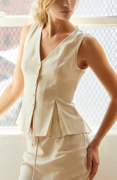 Crescent Pleated Lyocell Vest