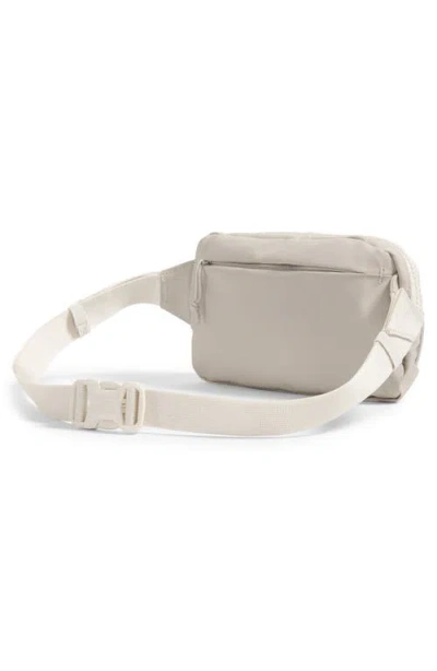 The North Face Terra Lumbar 1-liter Belt Bag
